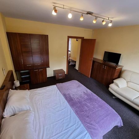 Casa Romana Apartamento Ploieşti Exterior foto